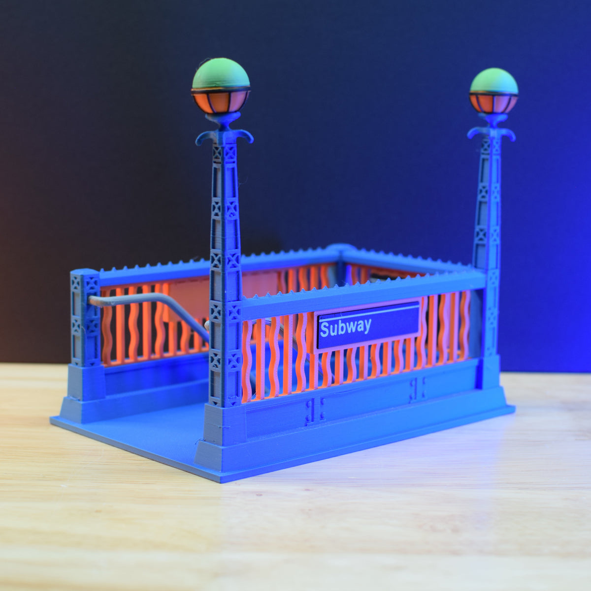 NYC Inspired Diorama Desk Accessories | 3D Printed Urban Miniatures & Organizers