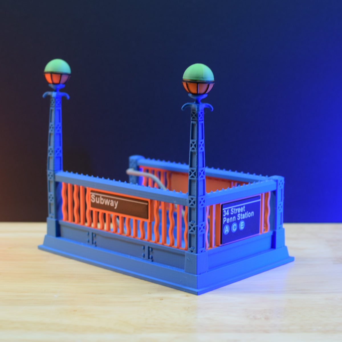 NYC Inspired Diorama Desk Accessories | 3D Printed Urban Miniatures & Organizers