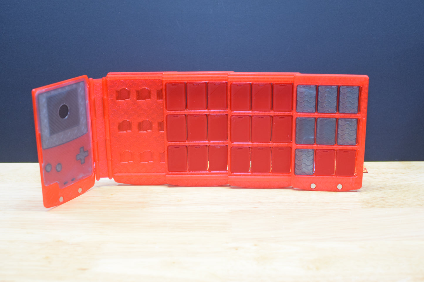 Retro Handheld Folding Game Case | 3D Printed Switch Cartridge Storage & Organizer